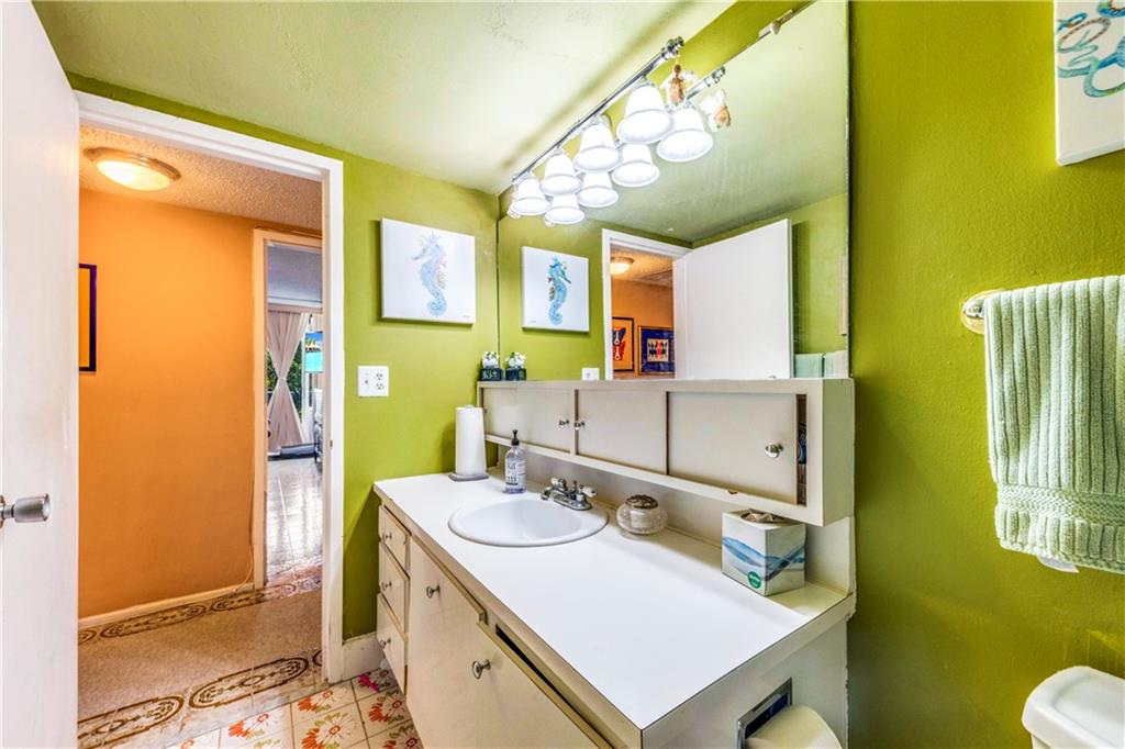 King Cole Condo - Residential