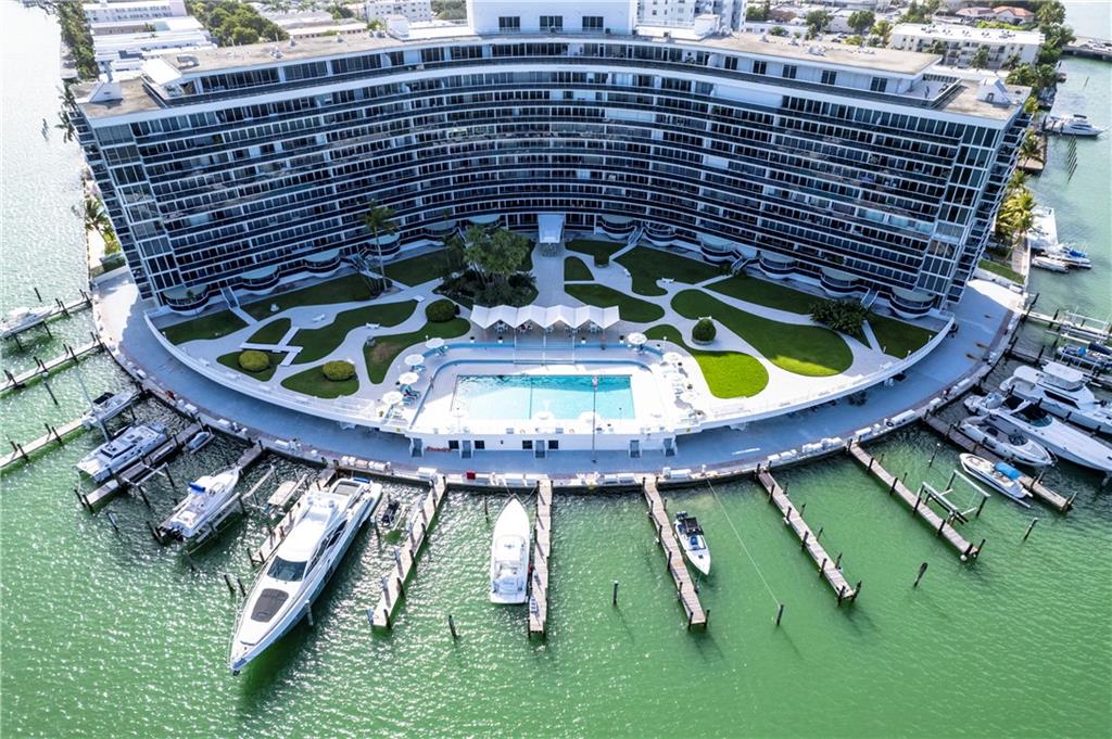 King Cole Condo - Residential