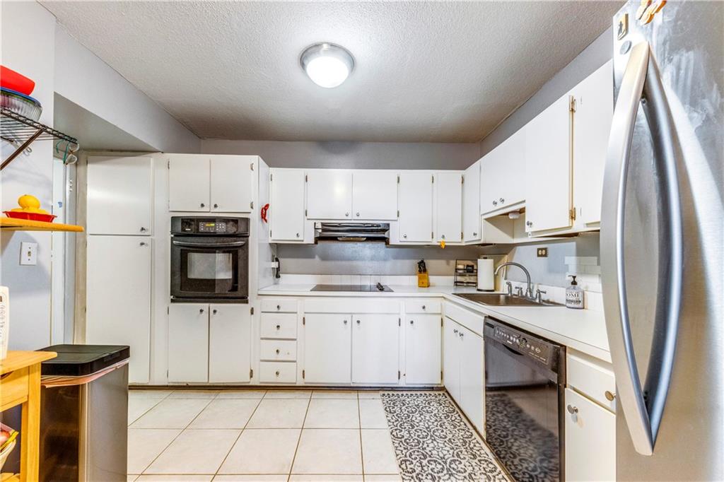 King Cole Condo - Residential