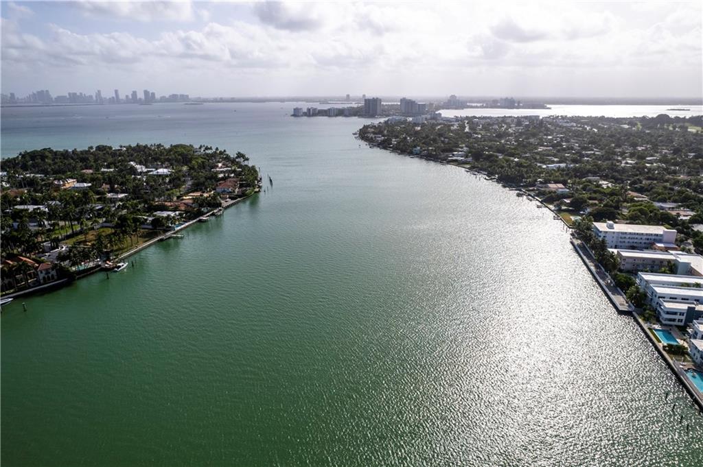 King Cole Condo - Residential