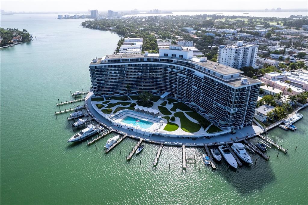 King Cole Condo - Residential