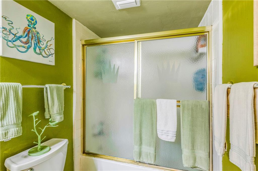 King Cole Condo - Residential