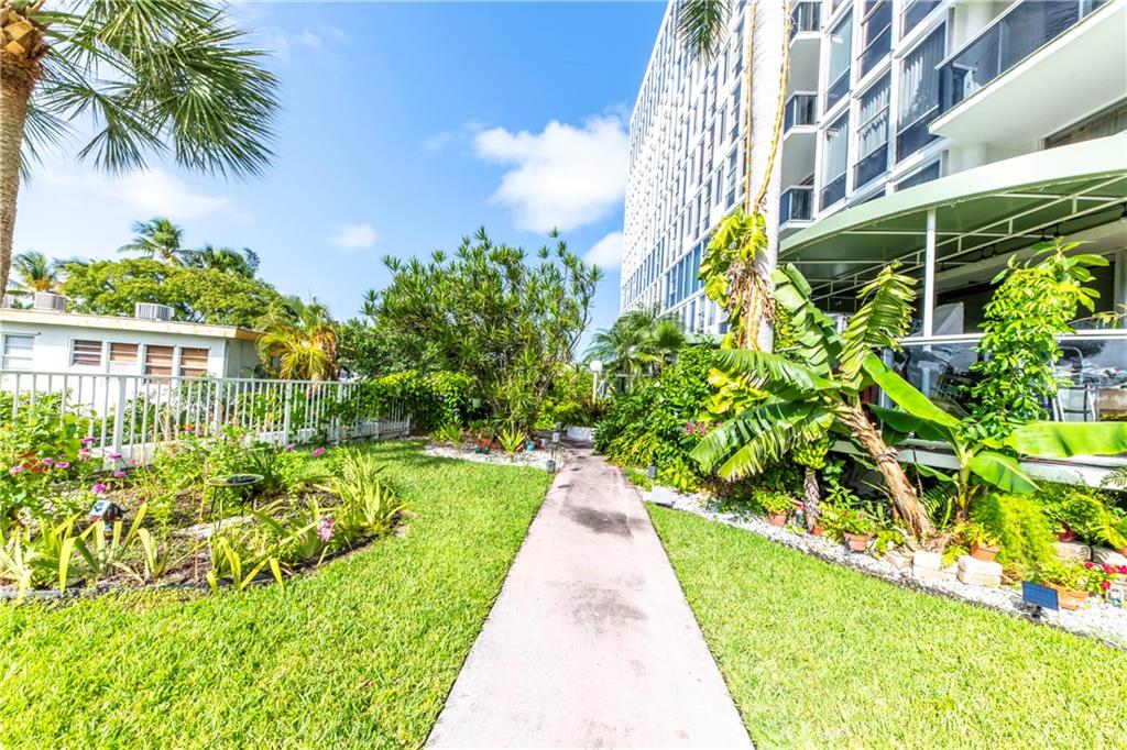 King Cole Condo - Residential