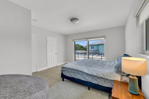 Tiny photo for 2812 NE 27th Street, Lighthouse Point, FL 33064 (MLS # B26047814)