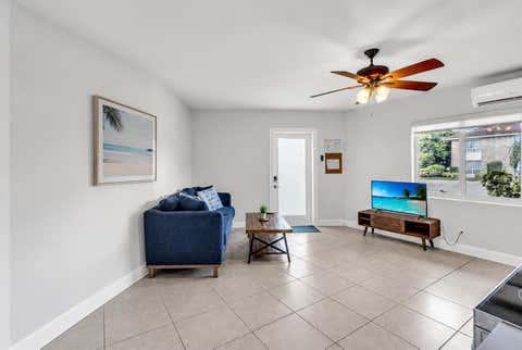 Tiny photo for 2812 NE 27th Street, Lighthouse Point, FL 33064 (MLS # B26047814)