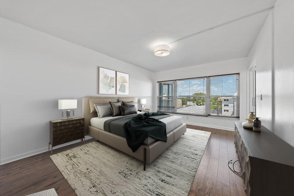 SHUTTERS CONDO - Residential