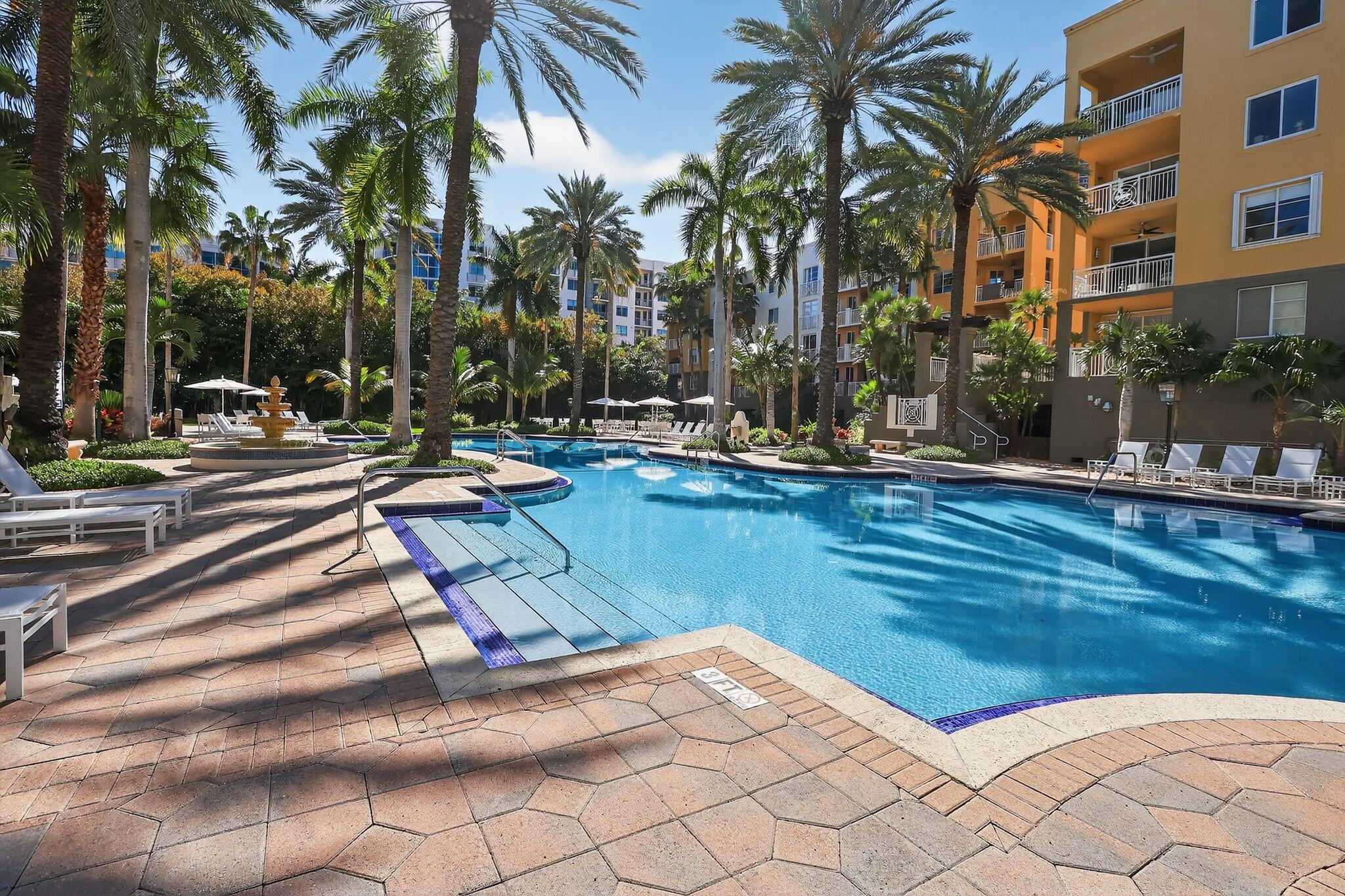 THE COURTS AT SOUTH BEACH CONDO - Residential