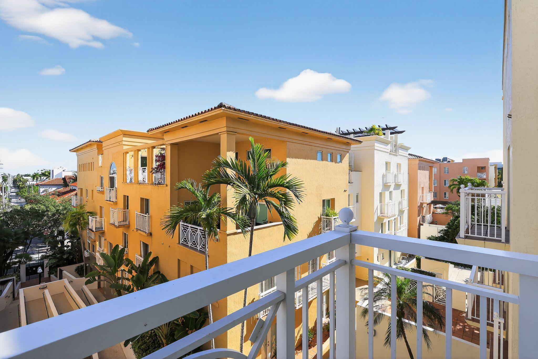 THE COURTS AT SOUTH BEACH CONDO - Residential