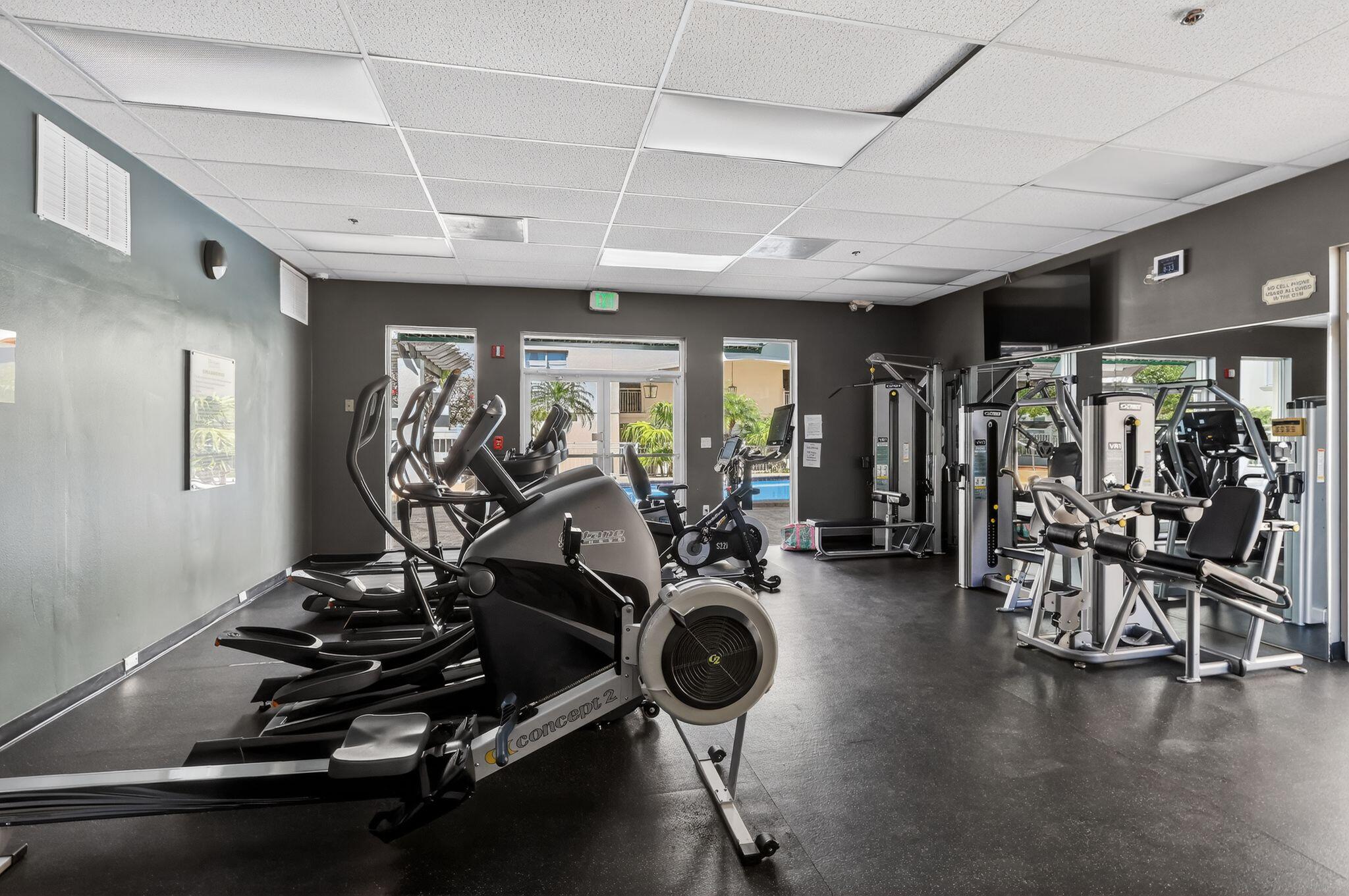 THE COURTS AT SOUTH BEACH CONDO - Residential