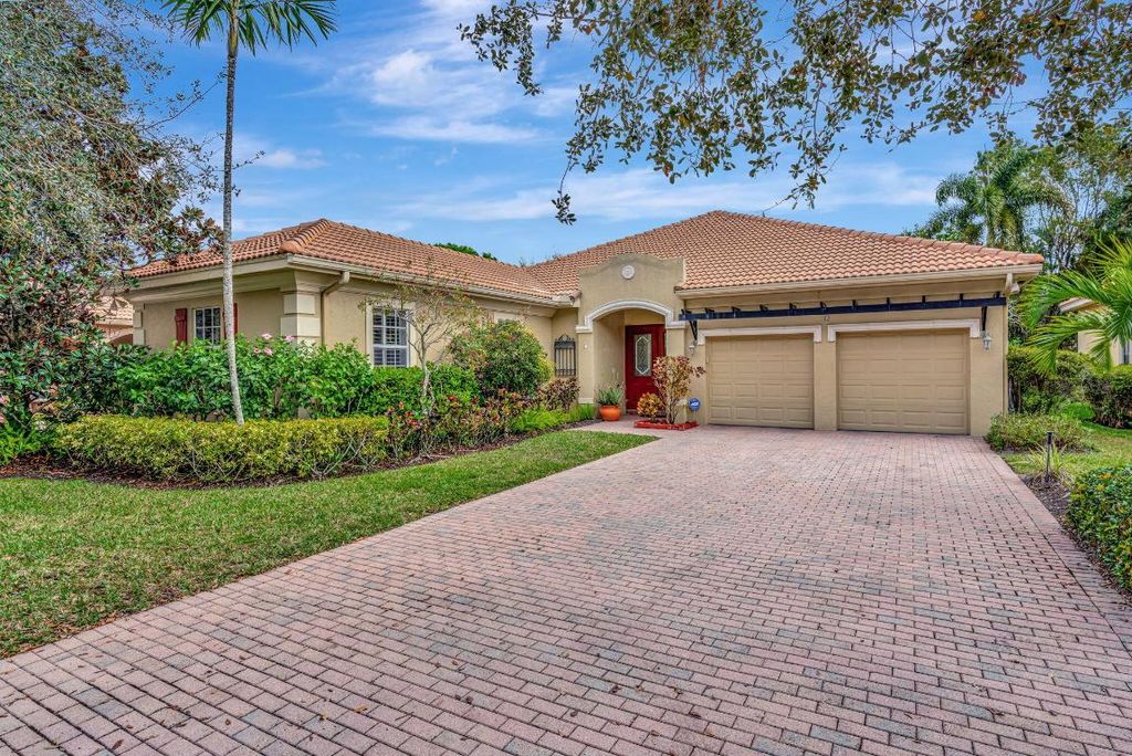 Photo of 132 Via Castilla, Jupiter, FL 33458 (MLS # R11139075)