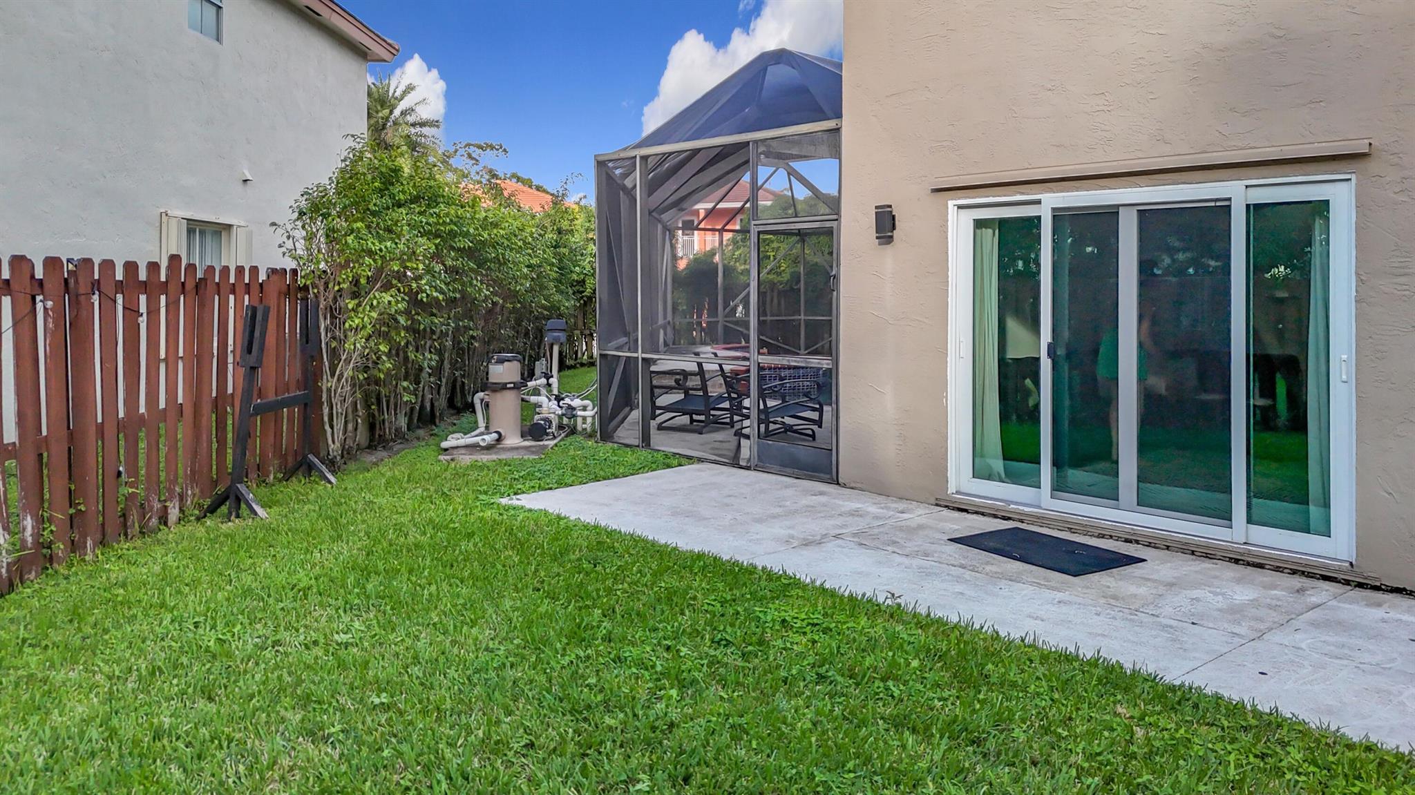 CORAL BAY REPLAT SECTION - Residential