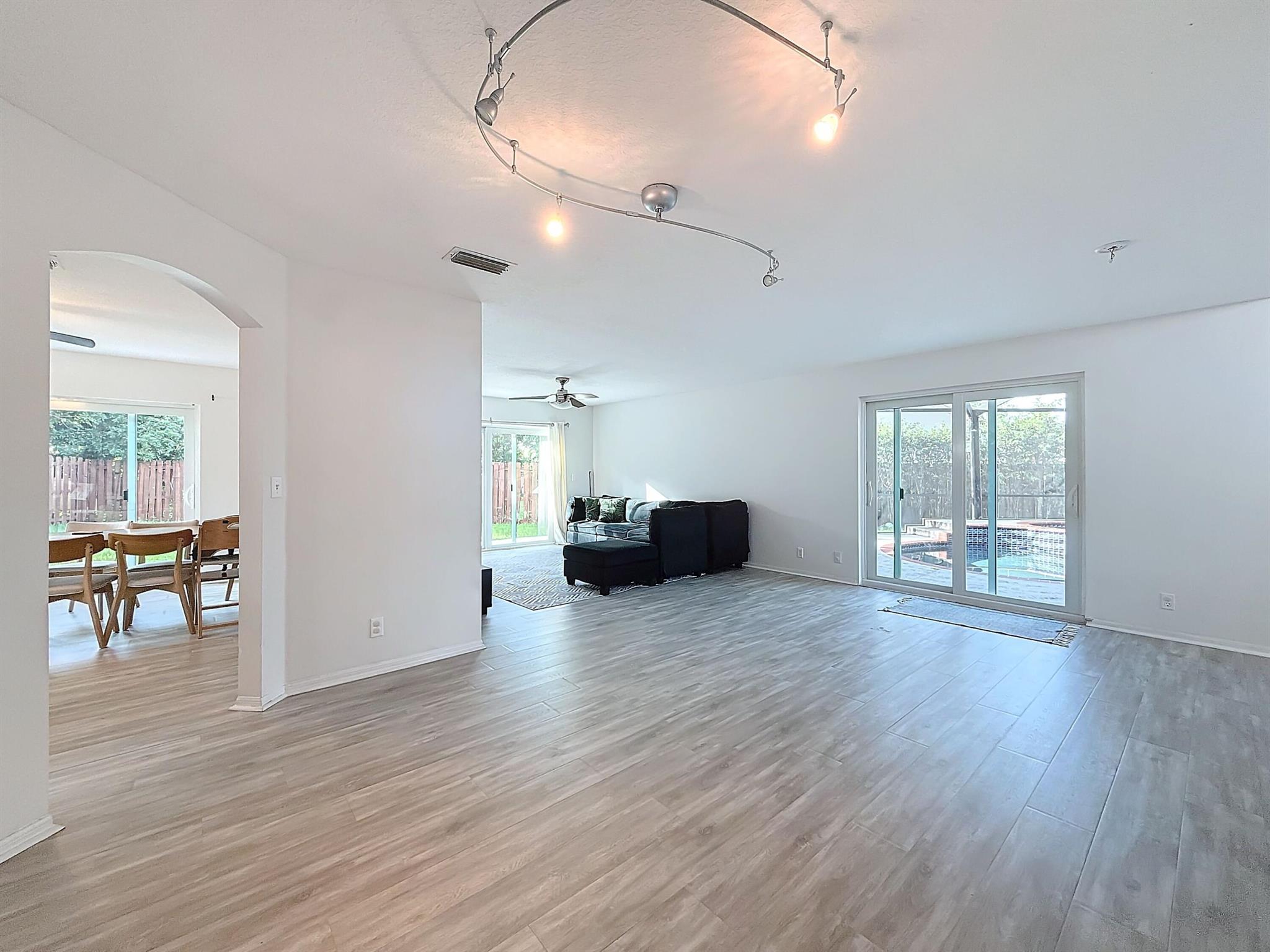 CORAL BAY REPLAT SECTION - Residential