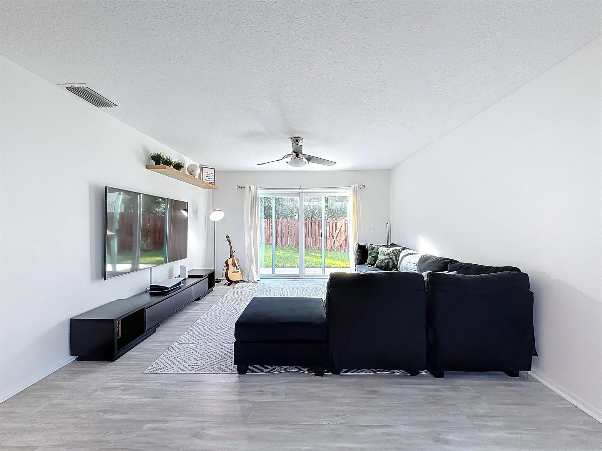 CORAL BAY REPLAT SECTION - Residential
