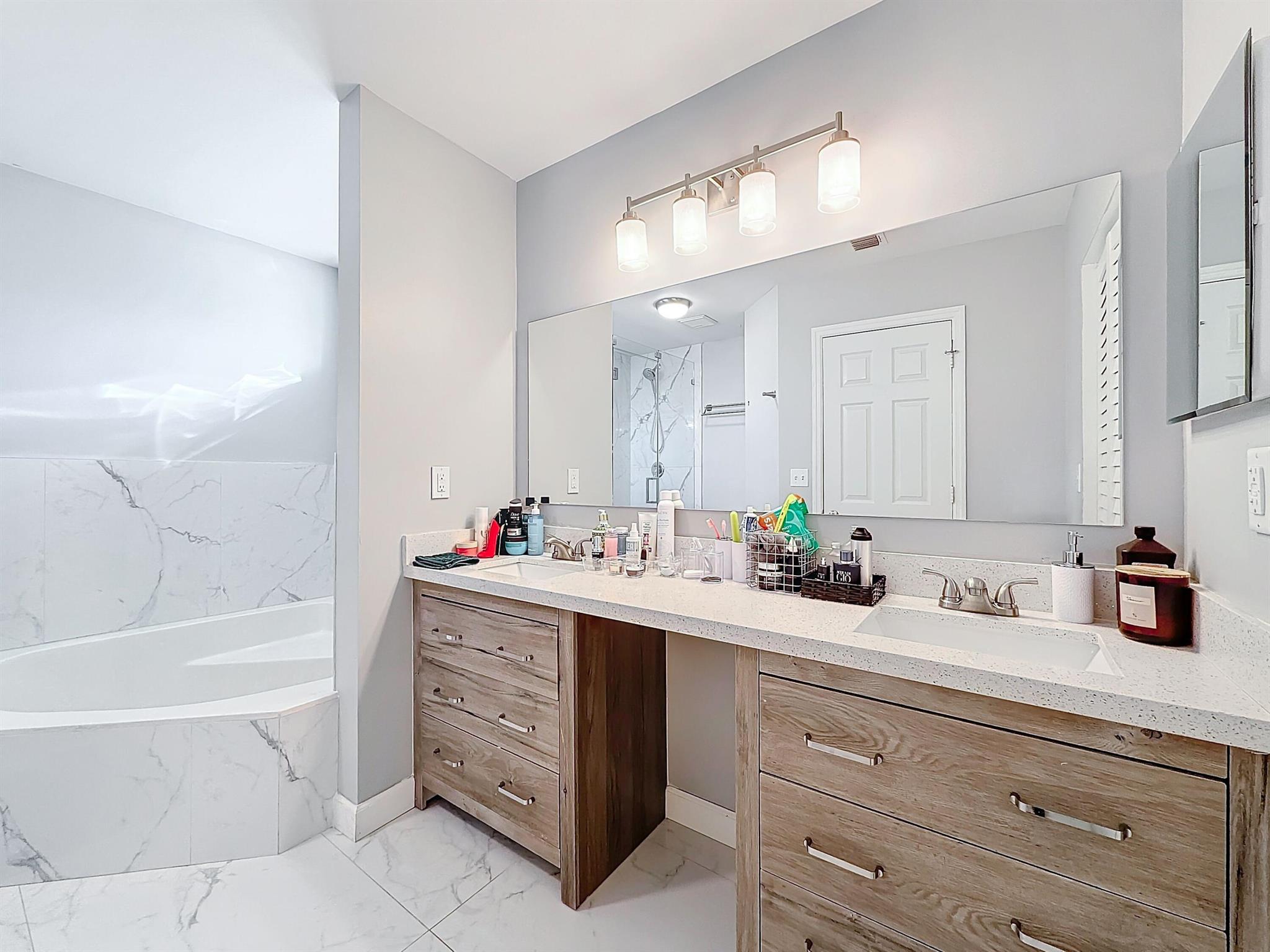 CORAL BAY REPLAT SECTION - Residential