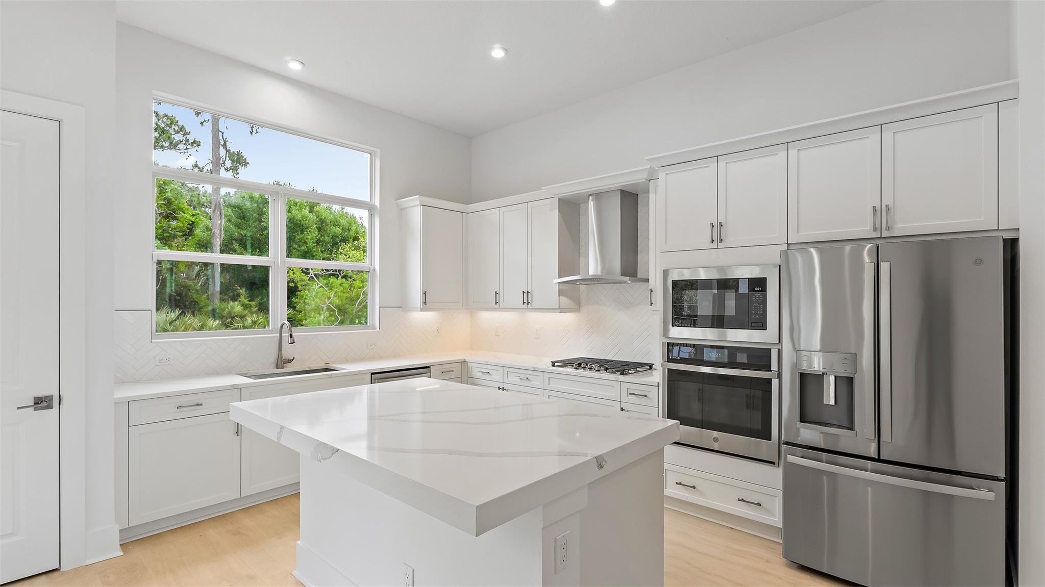 KH RIVELLA LLC - Residential