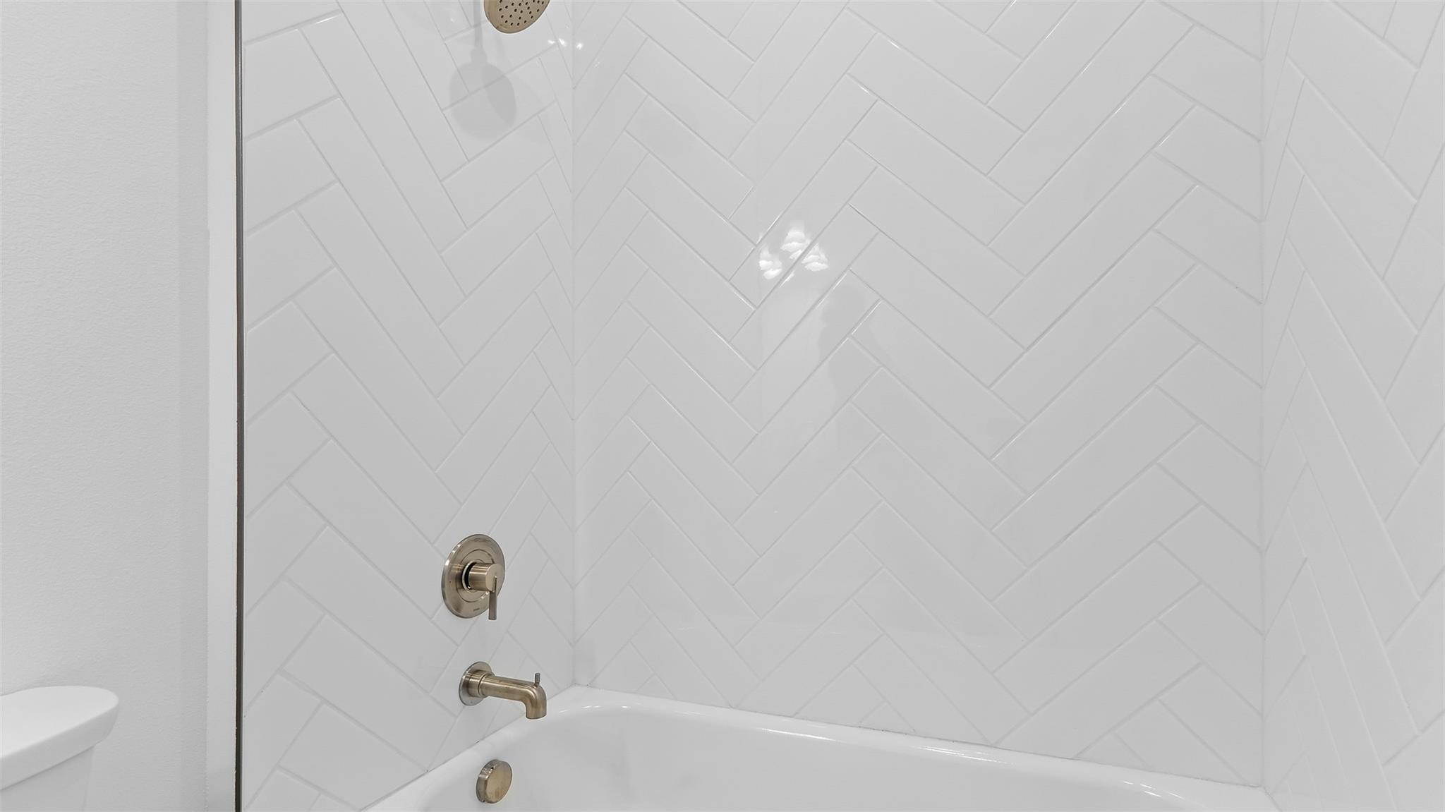 KH RIVELLA LLC - Residential