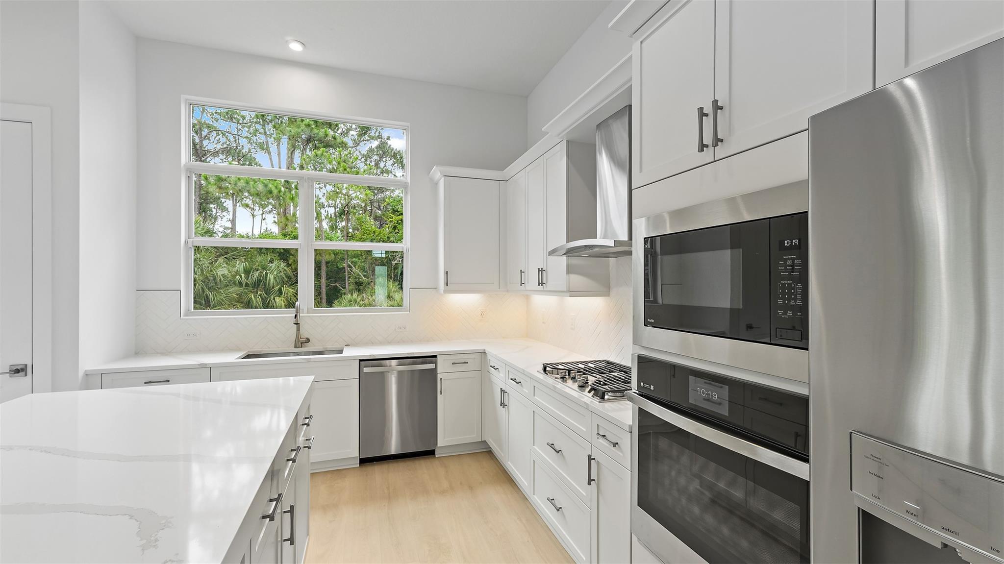 KH RIVELLA LLC - Residential