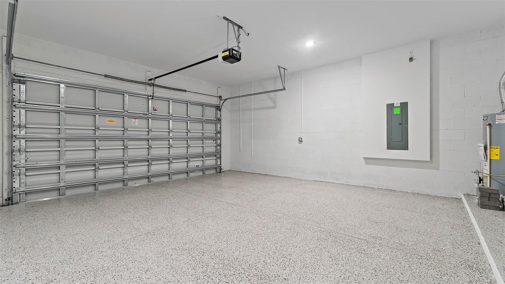 KH RIVELLA LLC - Residential