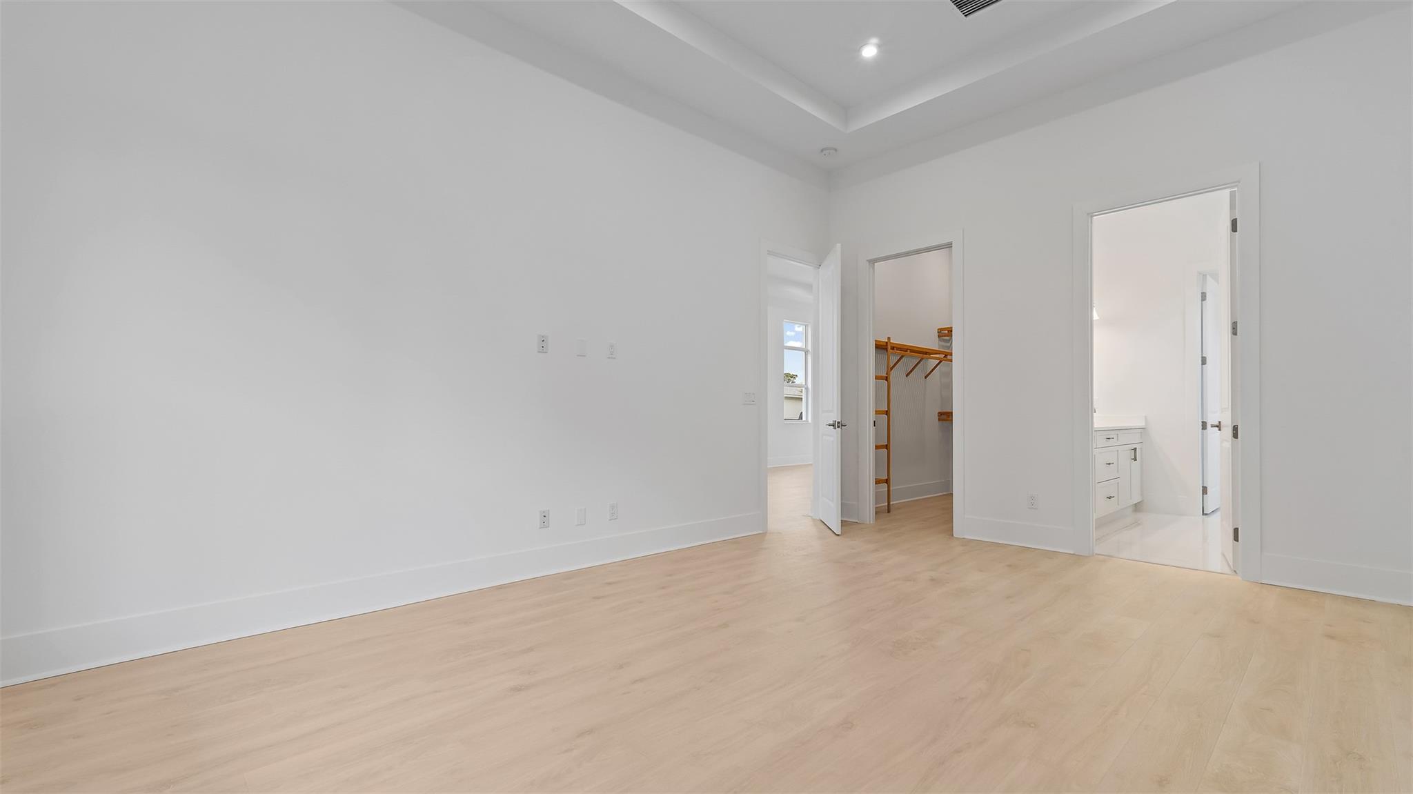 KH RIVELLA LLC - Residential