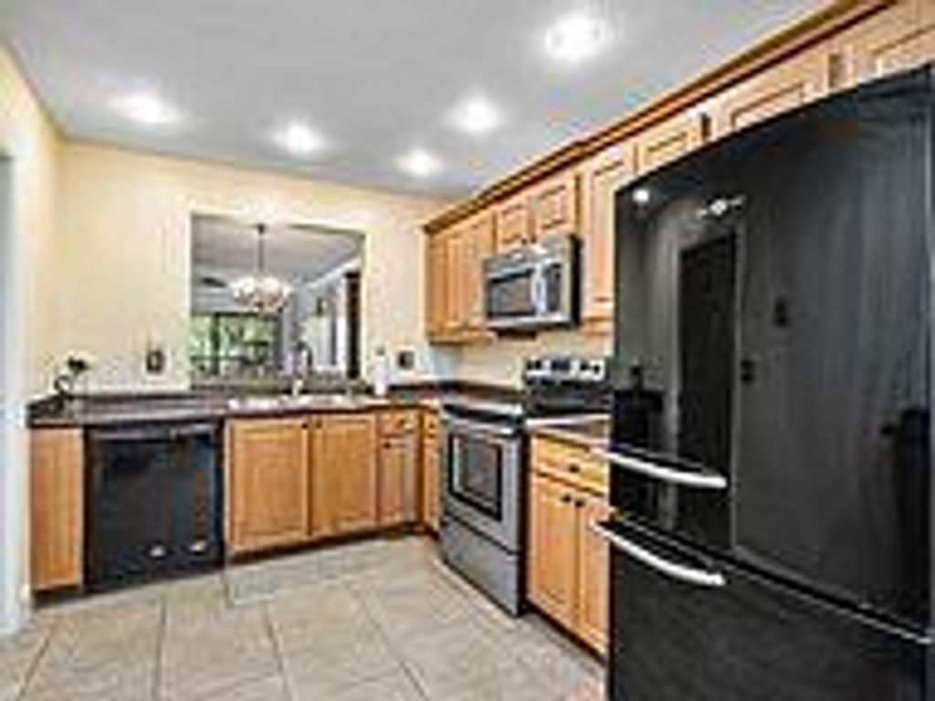 Photo of 2910 SW 22nd Circle #212e, Delray Beach, FL 33445 (MLS # B26013802)