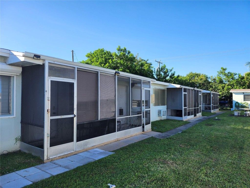 Photo of 2213 Lincoln Street #14, Hollywood, FL 33020 (MLS # F10540293)