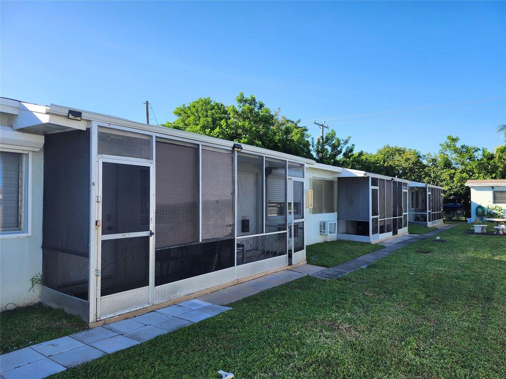 Photo of 2213 Lincoln St #14, Hollywood, FL 33020 (MLS # F10540293)