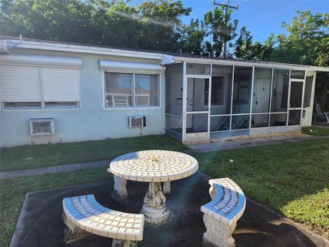 2213 LINCOLN ST 14 Hollywood FL 33020