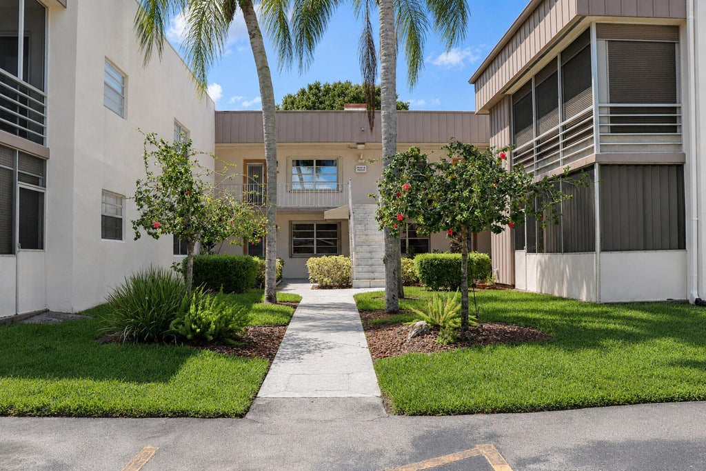 Photo of 466 Capri #J, Delray Beach, FL 33484 (MLS # B26062867)
