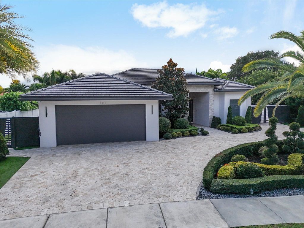 Photo of 740 SW 18th Street, Boca Raton, FL 33486 (MLS # F10540765)