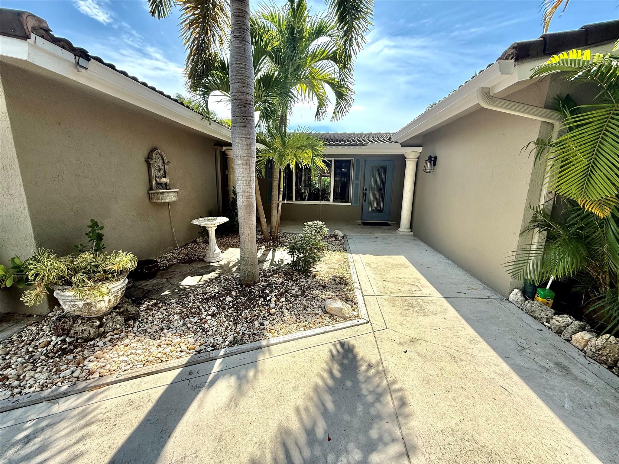 2200 NE 19th Ave