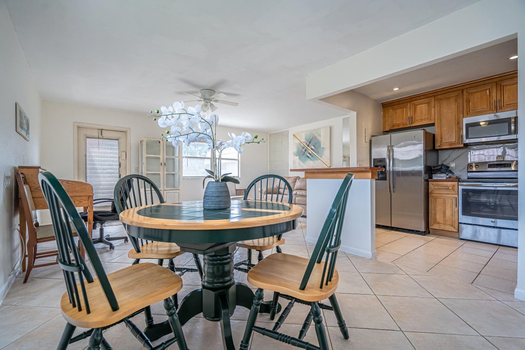 Photo of 467 SAXONY J Way, Delray Beach, FL 33446 (MLS # B26054756)