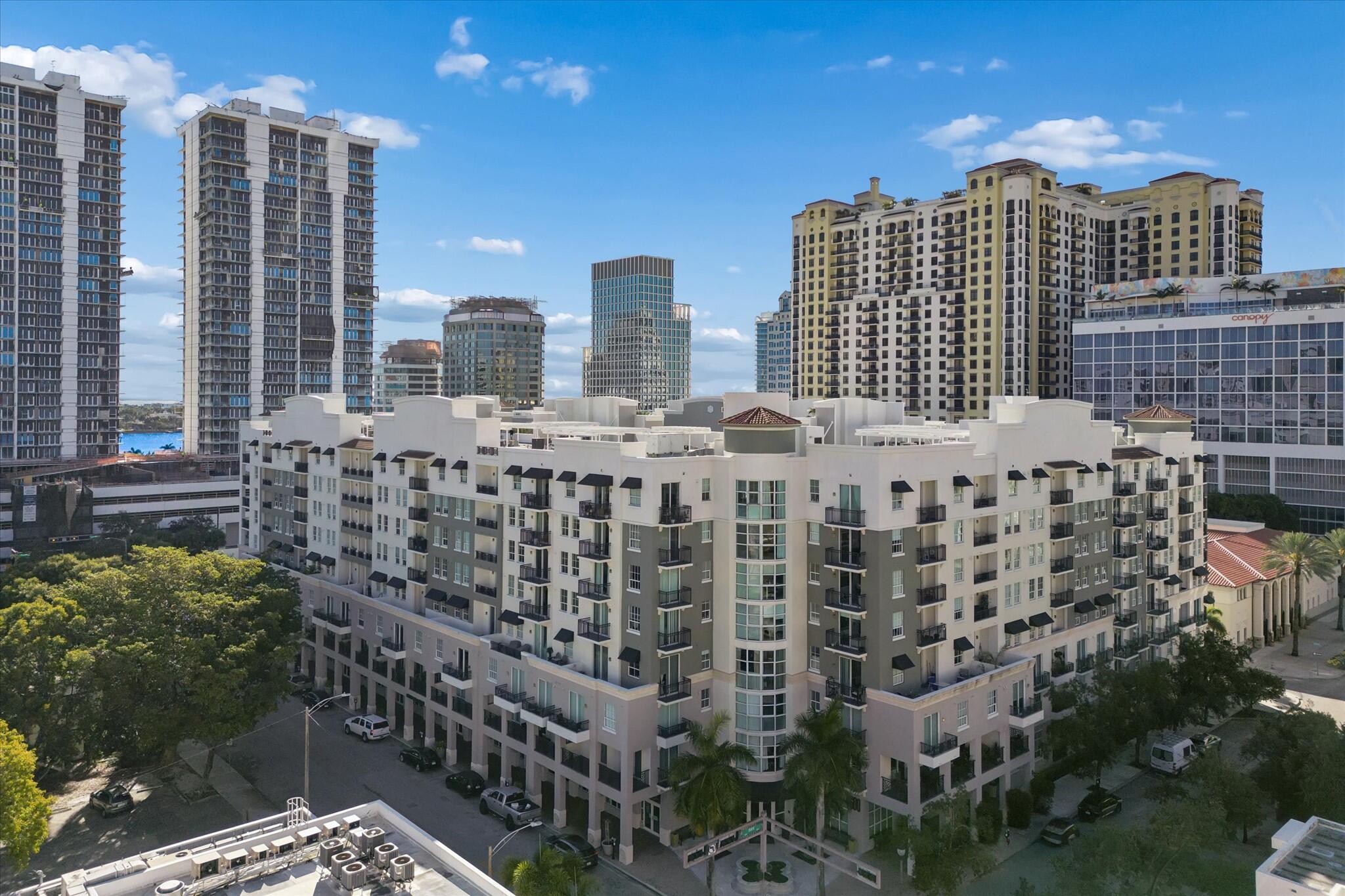 PRADO CONDO - Residential