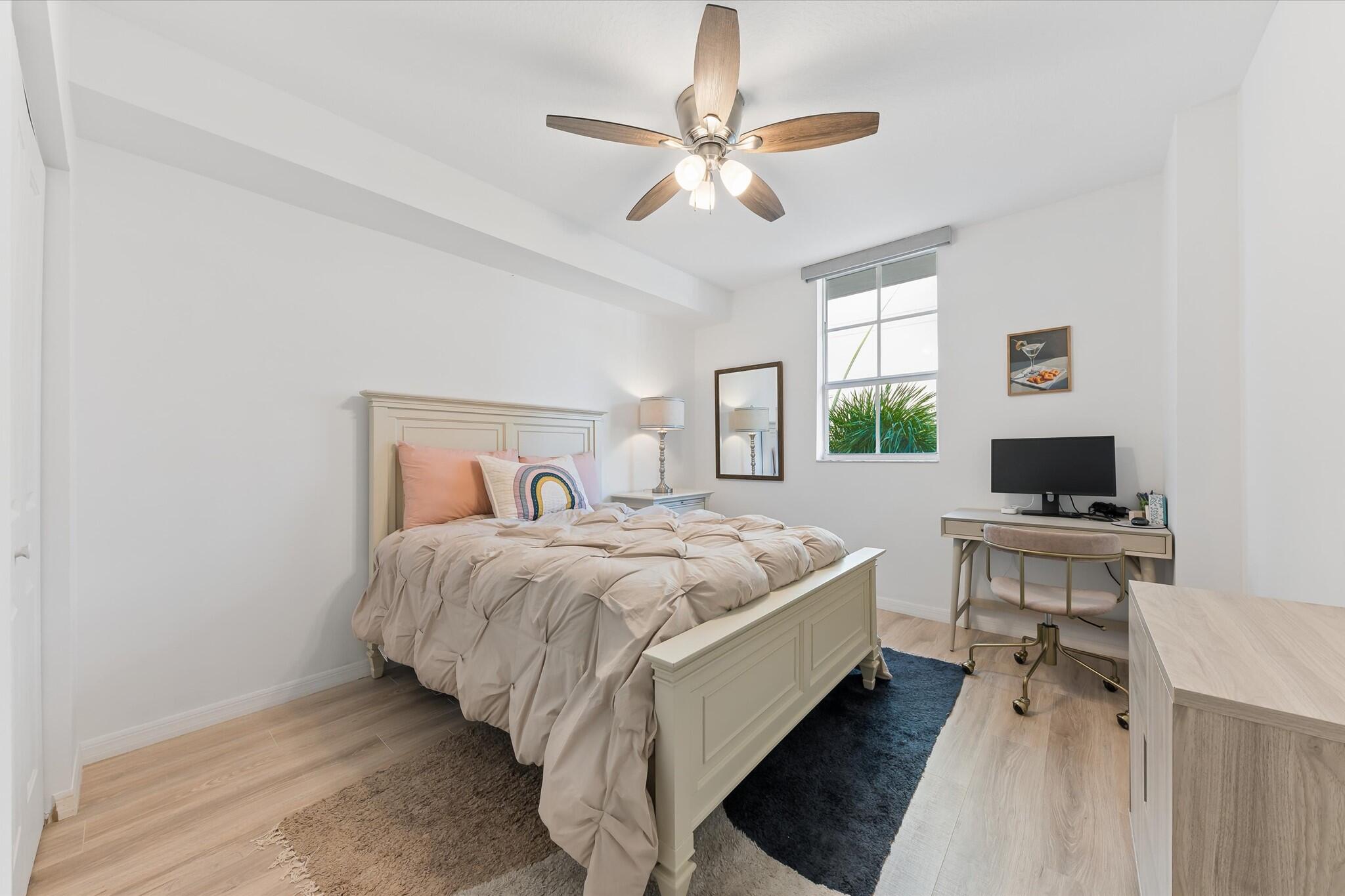 PRADO CONDO - Residential