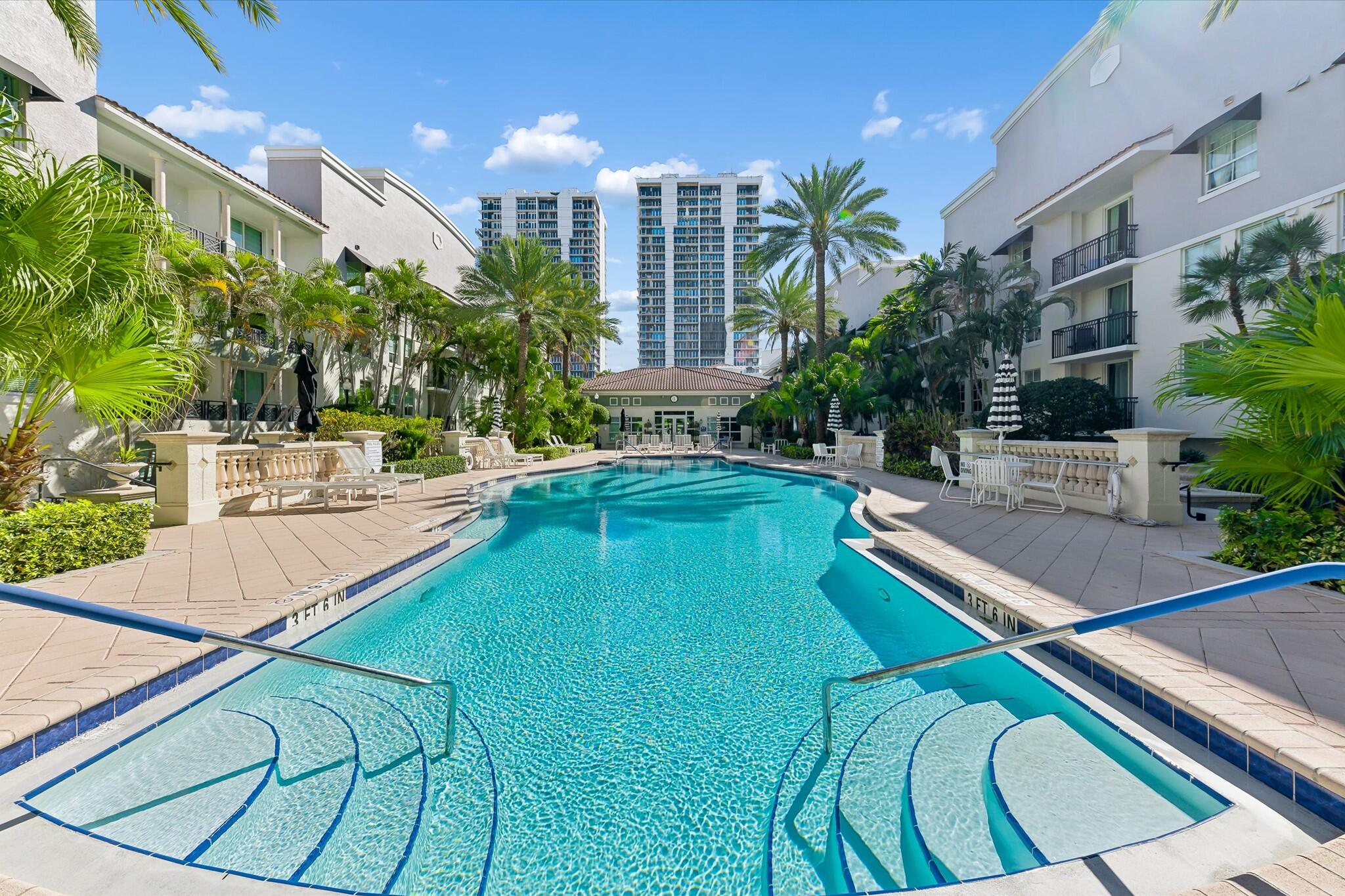 PRADO CONDO - Residential