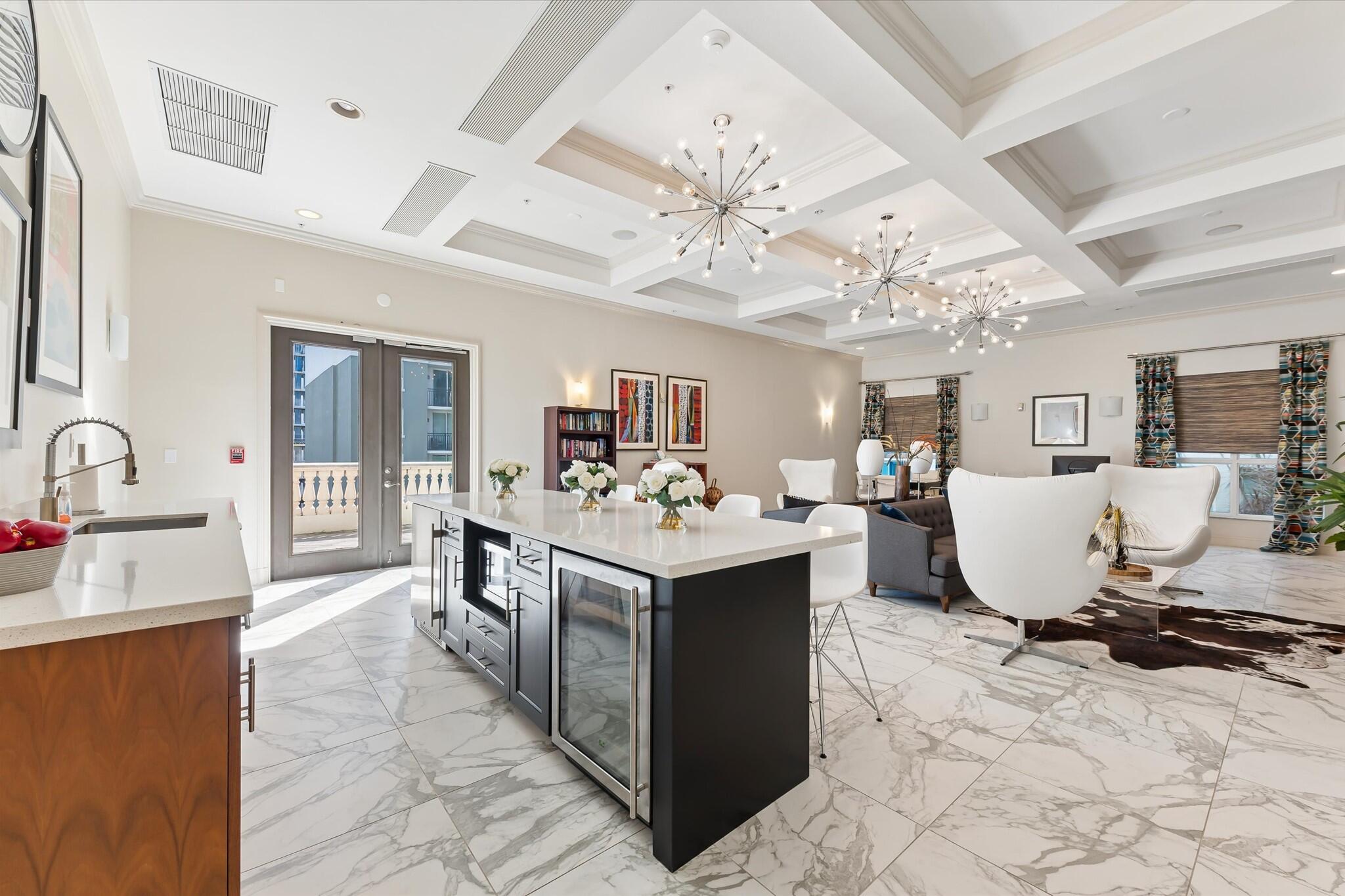 PRADO CONDO - Residential