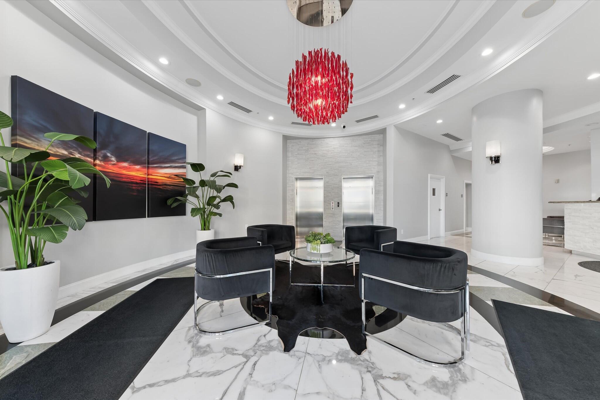 PRADO CONDO - Residential