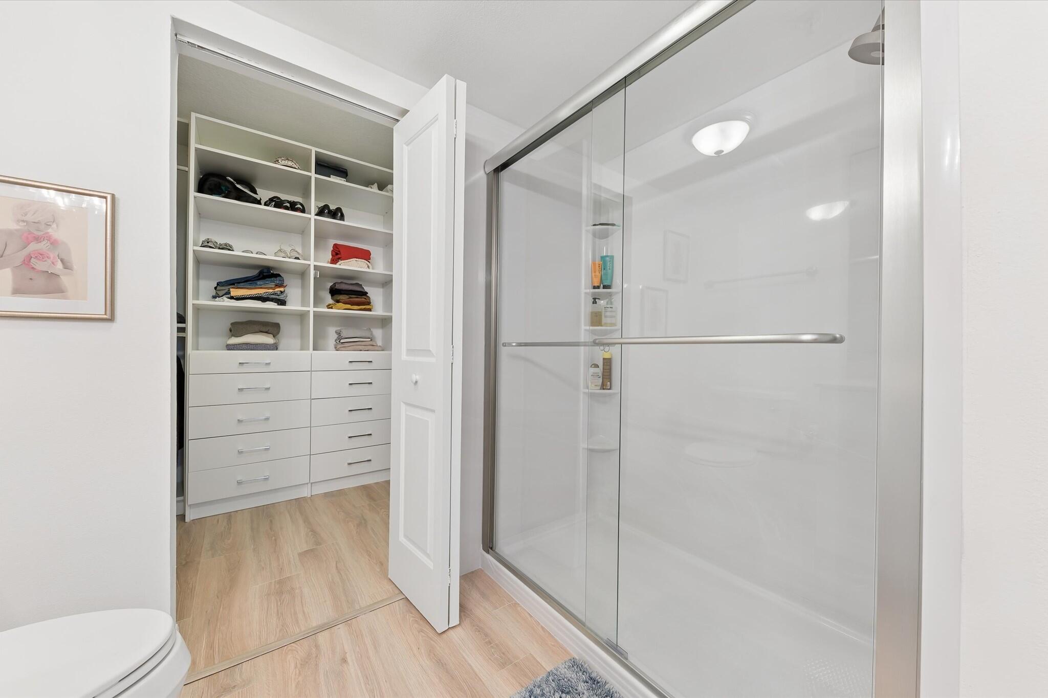 PRADO CONDO - Residential