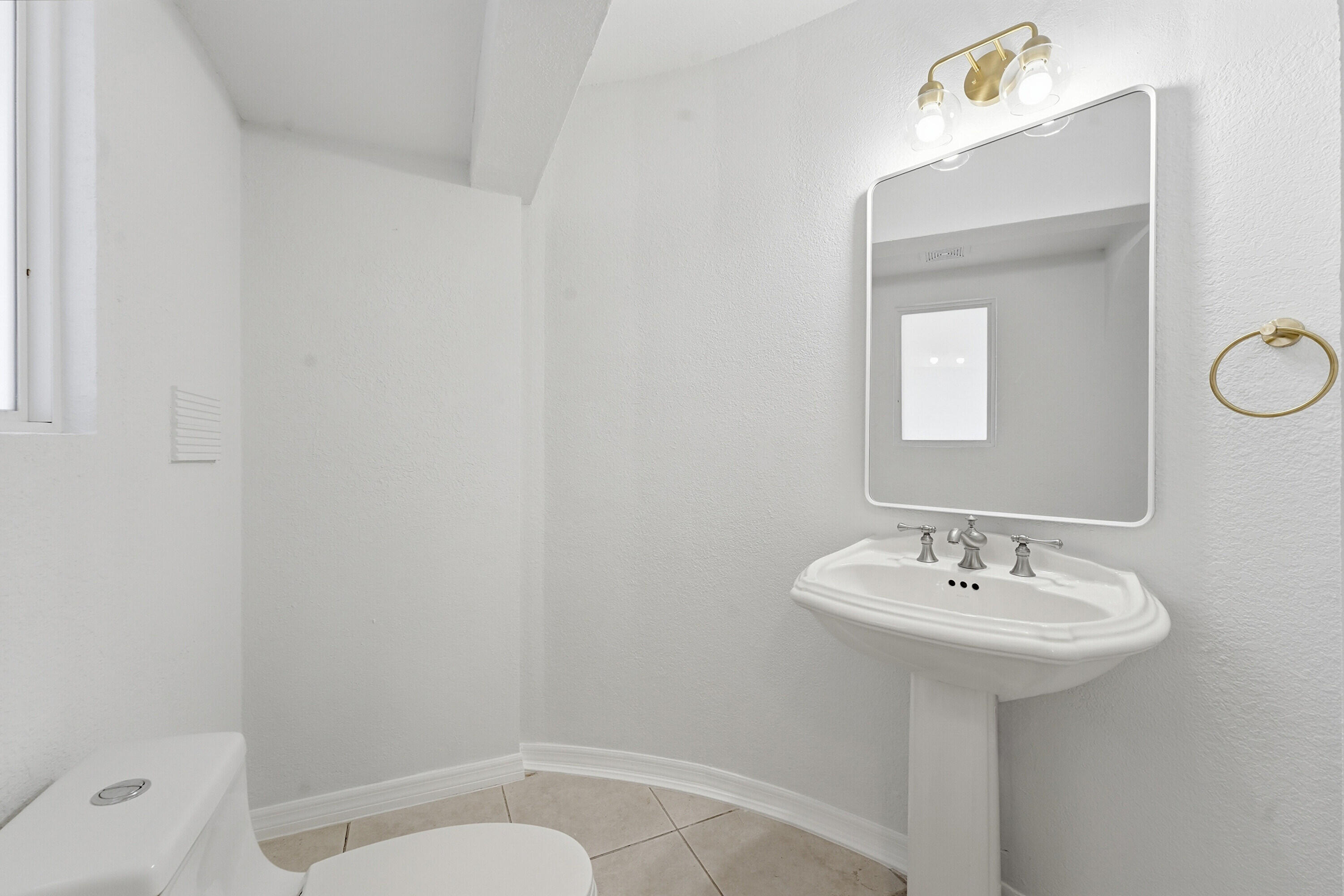 CORAL RIDGE ISLES - Residential Lease