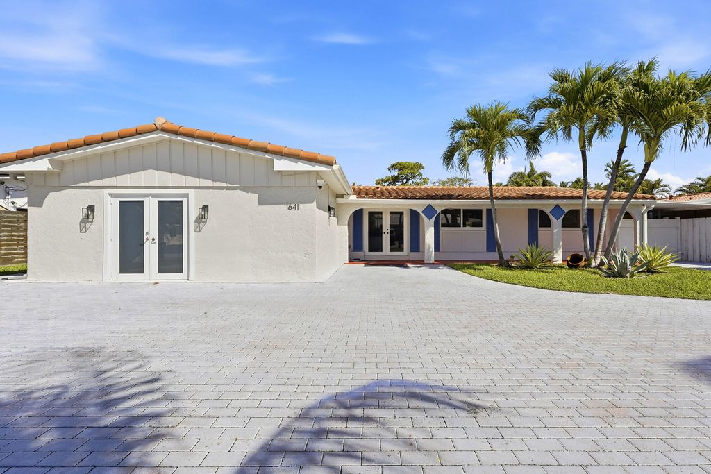 Photo of 1641 NE 56th Court, Fort Lauderdale, FL 33334 (MLS # B26005539)