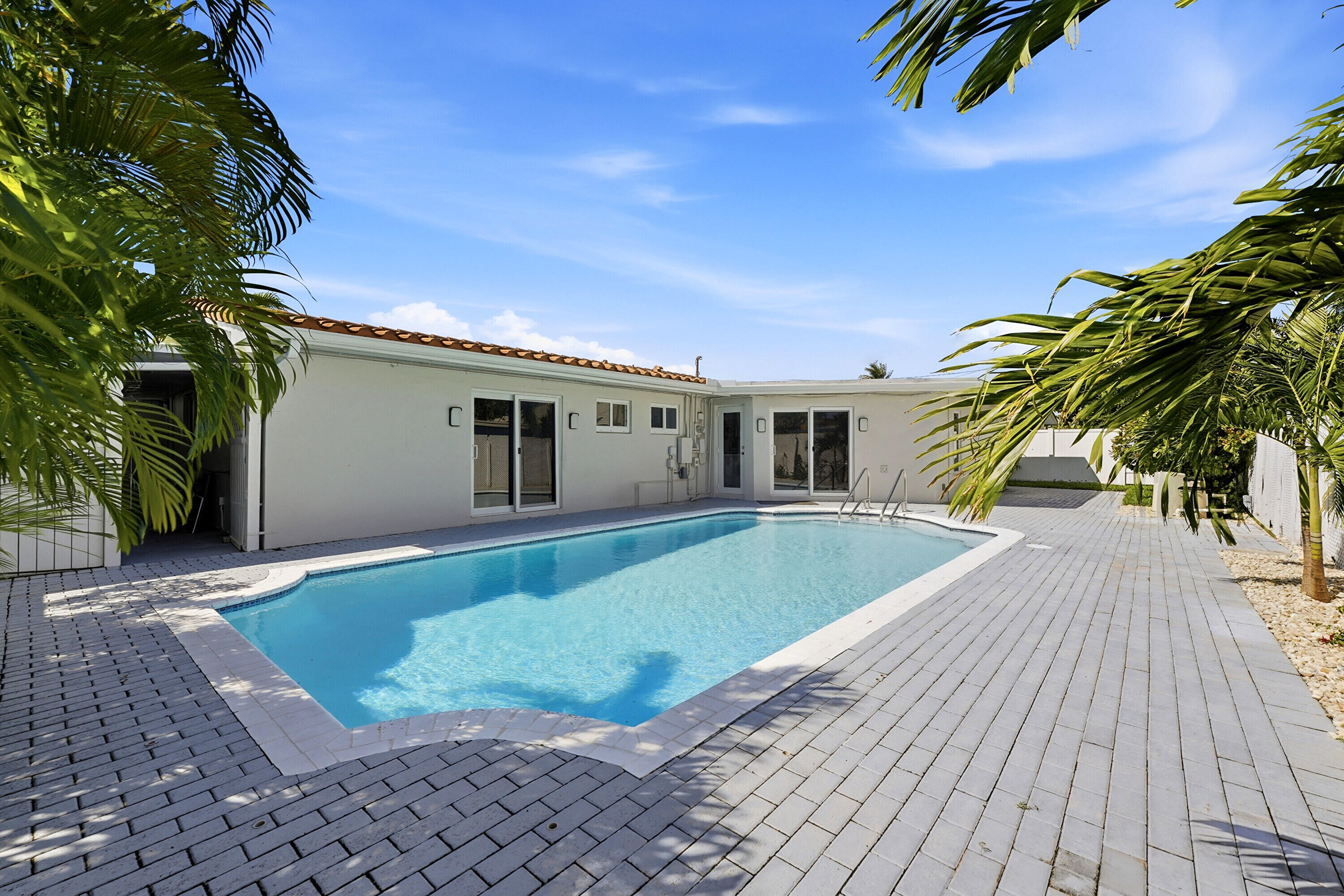 CORAL RIDGE ISLES - Residential Lease