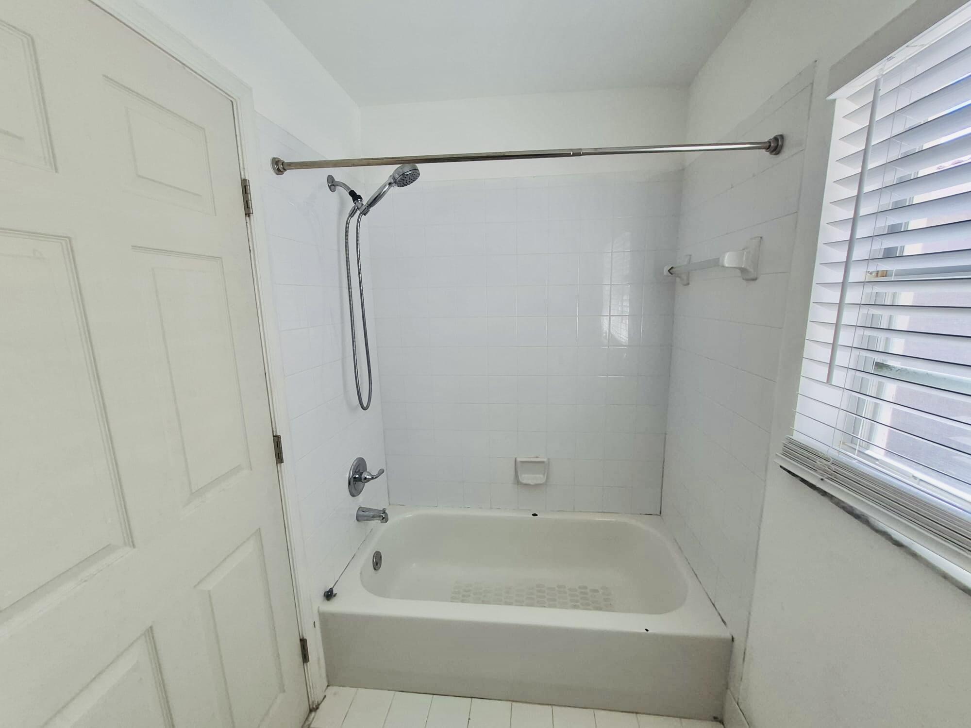 NAUTICA SOUND 2 - Residential Lease