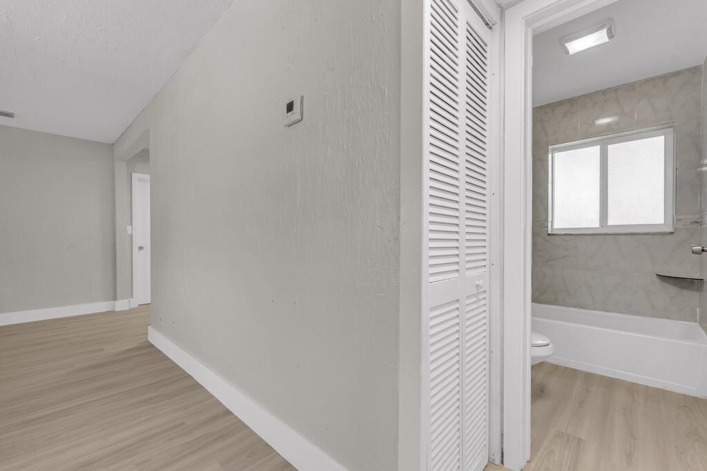 LAUDERDALE MANORS AMD PLAT - Residential