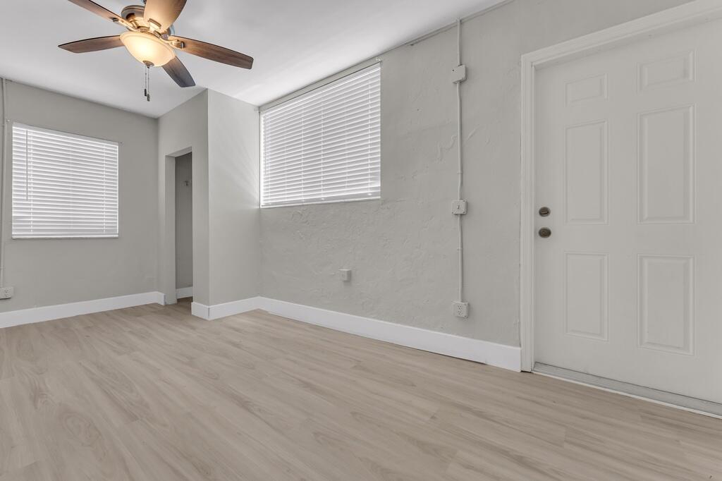 LAUDERDALE MANORS AMD PLAT - Residential