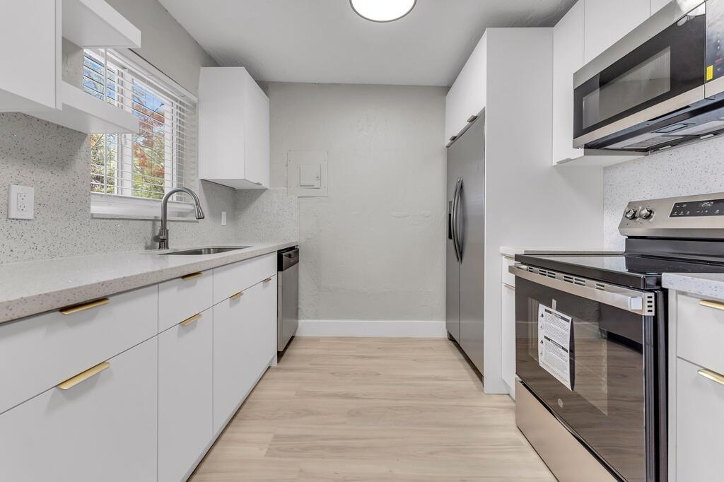 LAUDERDALE MANORS AMD PLAT - Residential