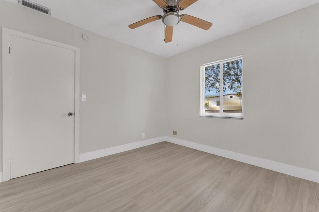 LAUDERDALE MANORS AMD PLAT - Residential