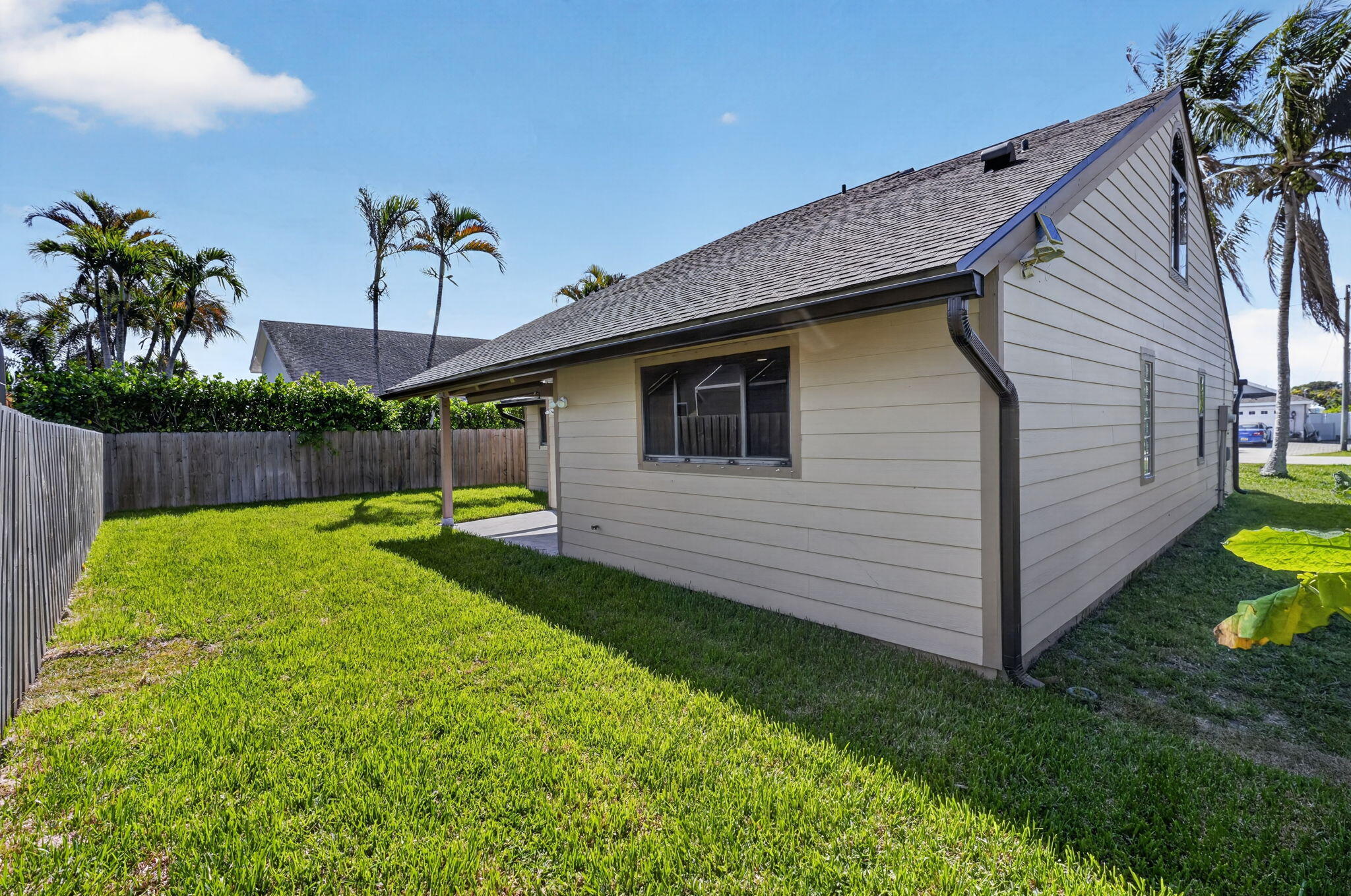 NORTH PALM BEACH HEIGHTS - Residential