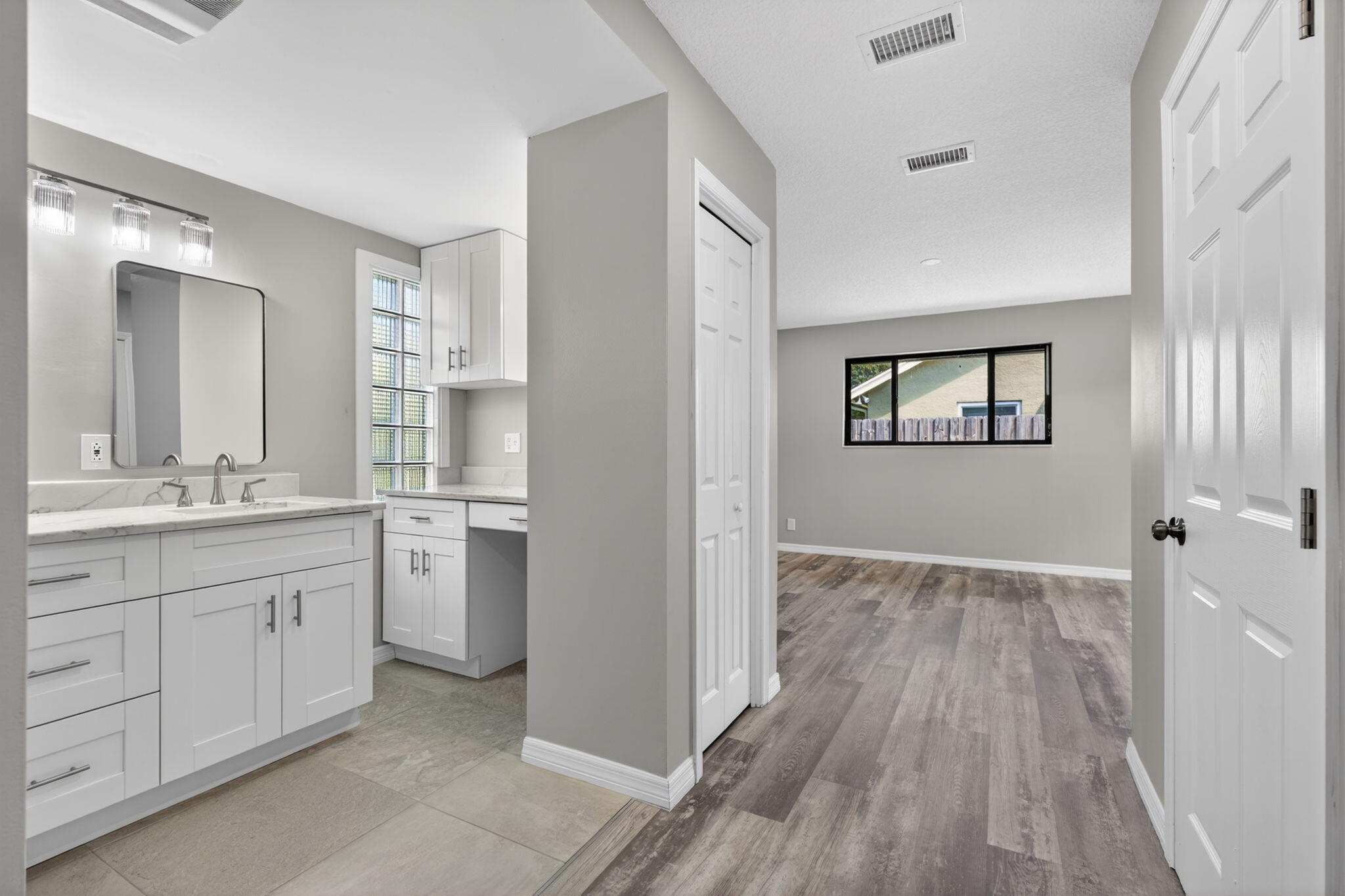 NORTH PALM BEACH HEIGHTS - Residential