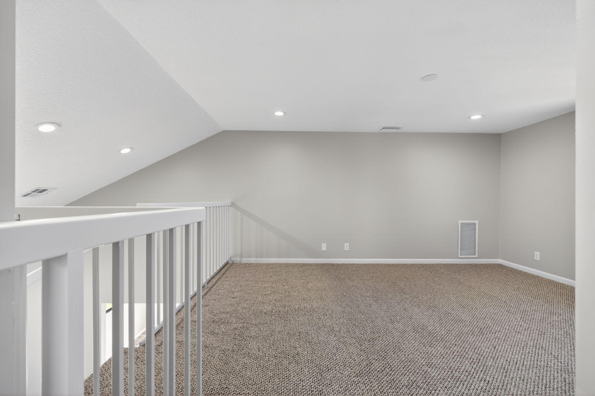 NORTH PALM BEACH HEIGHTS - Residential