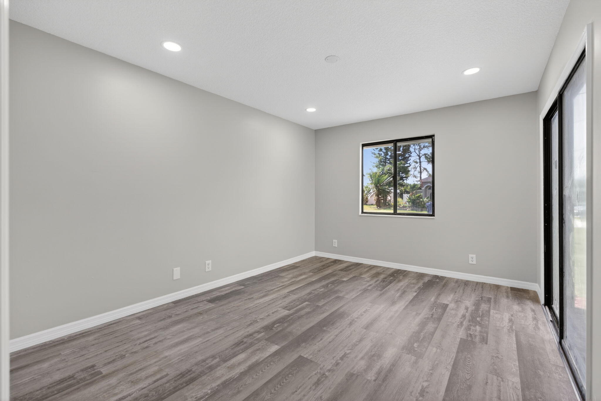 NORTH PALM BEACH HEIGHTS - Residential