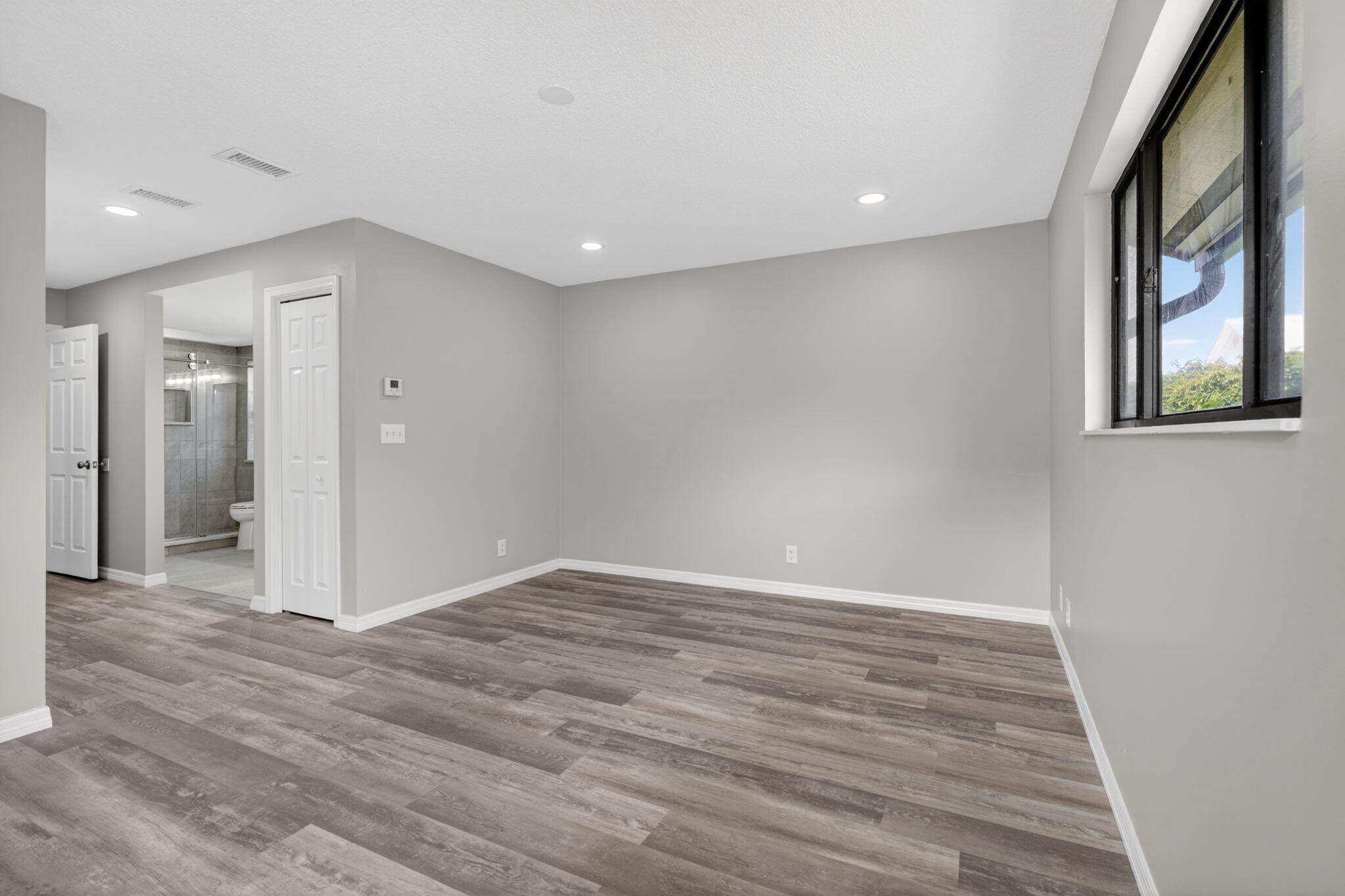 NORTH PALM BEACH HEIGHTS - Residential